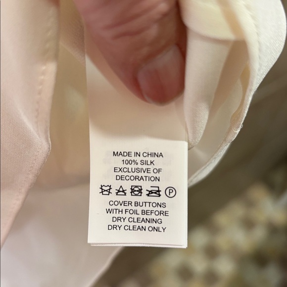 Kate Spade Daisy Lace Silk Blouse, cream white color. Size L. Silk. Gently worn. - Picture 4 of 7